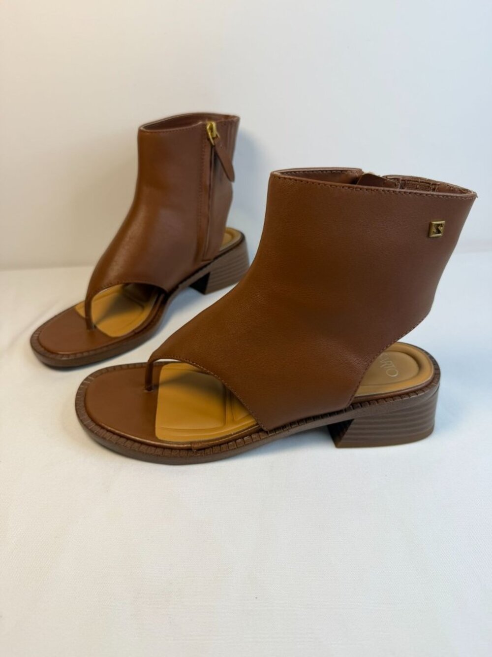 Franco Sarto Skye Womens Size 7M Cognac Leather Zip Open Toe Cutaway Sandals